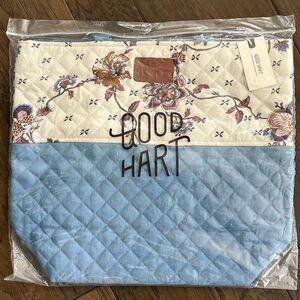 🆕 Good Hart Floral Quilted Tote Bag